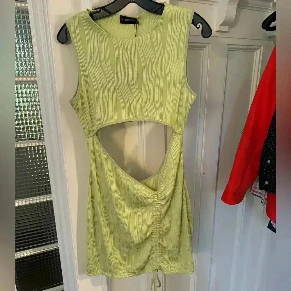 Pretty Little Thing Dress With Open Middle Scoop Neck Tie Mini Bottom New Sz 6